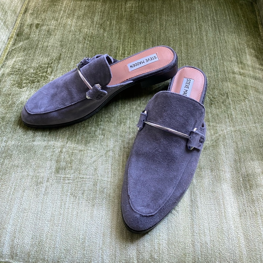 steve madden laaura grey loafers with silver metal detail